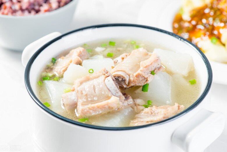 Hầm sườn người th&igrave; chần nước, người th&igrave; hầm trực tiếp, đầu bếp n&oacute;i: amp;#34;Cả hai đều saiamp;#34;, c&aacute;ch đ&uacute;ng &iacute;t người biết - 3