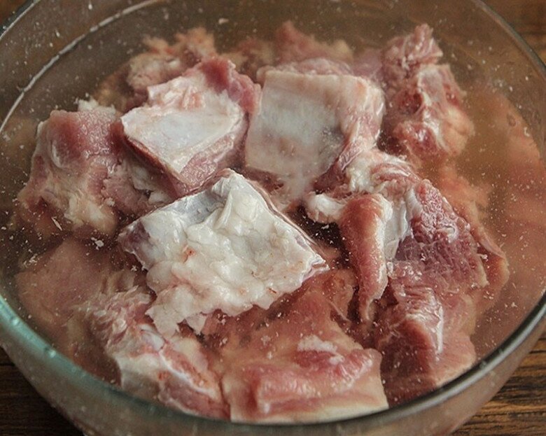 Hầm sườn người thì chần nước, người thì hầm trực tiếp, đầu bếp nói: amp;#34;Cả hai đều saiamp;#34;, cách đúng ít người biết - 2