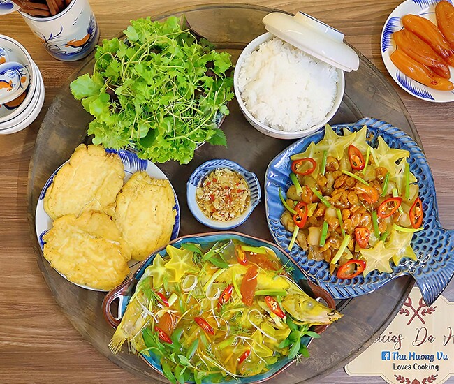 Cơm tối hấp dẫn.