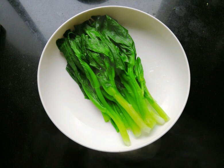 Loại rau rẻ tiền lại rất ngon có lượng canxi gấp 5 lần cá, đem nấu đơn giản mà ai cũng thích - 6