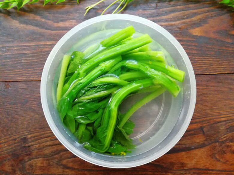 Loại rau rẻ tiền lại rất ngon, có lượng canxi gấp 5 lần cá, đem xào tỏi được món trôi cơm bất ngờ - 3