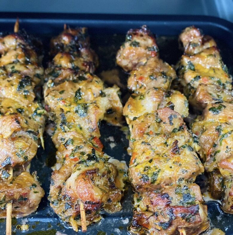 Mai cuối tuần, học mẹ đảm làm thịt xiên nướng lá lốt ngon amp;#34;rụng timamp;#34;, không thử quá phí! - 6