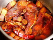 Bếp Eva - Nhiều năm kho cá giờ mới biết, việc thêm nước gì lúc kho để cá không tanh rất quan trọng, làm sai là mất ngon cả nồi