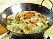 Bếp Eva - Xào bắp cải đừng cho luôn vào chảo, làm thêm điều này trong 20 giây, rau sẽ luôn giòn ngon, lại ít ra nước