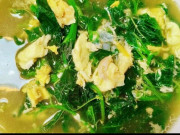 Bếp Eva - Lá này axit folic gấp 46 lần dưa chuột, giá rẻ bằng ½ rau muống, đem nấu canh được món ngon bổ rẻ