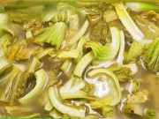 Bếp Eva - Muối dưa cải đừng chỉ cho muối, thêm một bước này dưa nhanh ăn được, vàng giòn lại không khú