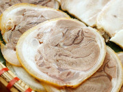 Bếp Eva - Luộc thịt chân giò, nhớ làm bước này thịt luôn trắng, ngon, đẹp mắt lại giòn sần sật