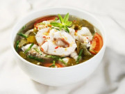 Bếp Eva - Nấu canh cá hay bị tanh, bếp trưởng tiết lộ: Chỉ cần làm theo bước này, canh lúc nào cũng thơm đến miếng cuối cùng