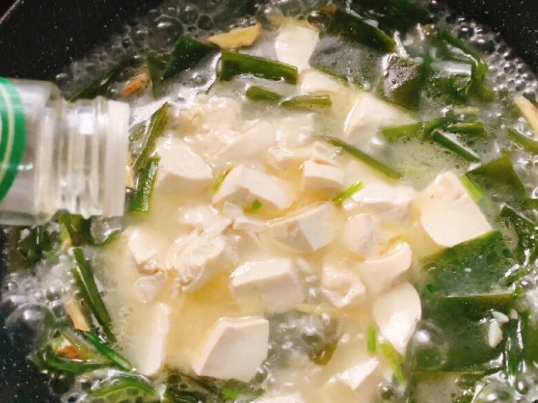 Rẻ như cho nhưng siêu giàu canxi, thứ này đem nấu canh với lá ở biển ngon bổ gấp nhiều lần - 7