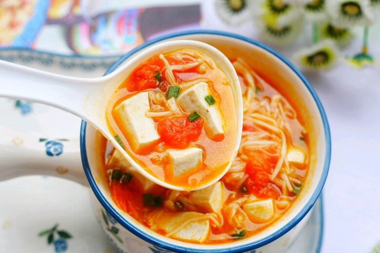 Trời lạnh, nấu canh nấm kim châm đậu phụ, lại thêm thứ này cả nhà ăn hết sạch - 1