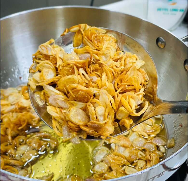 Tuyệt chiêu làm hành phi vừa giòn ngon lại thơm nức, để lâu không ỉu của mẹ đảm Sài Gòn - 7