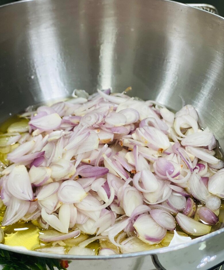 Tuyệt chiêu làm hành phi vừa giòn ngon lại thơm nức, để lâu không ỉu của mẹ đảm Sài Gòn - 5