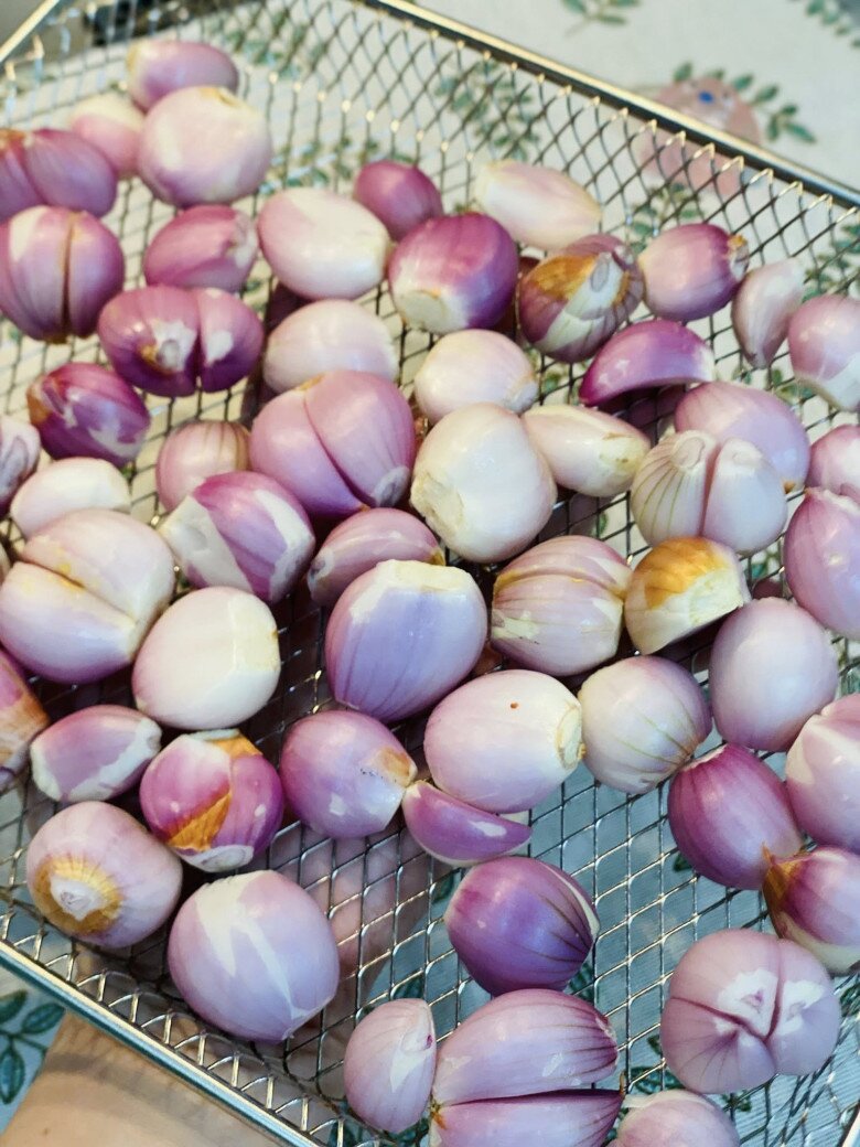 Tuyệt chiêu làm hành phi vừa giòn ngon lại thơm nức, để lâu không ỉu của mẹ đảm Sài Gòn - 3