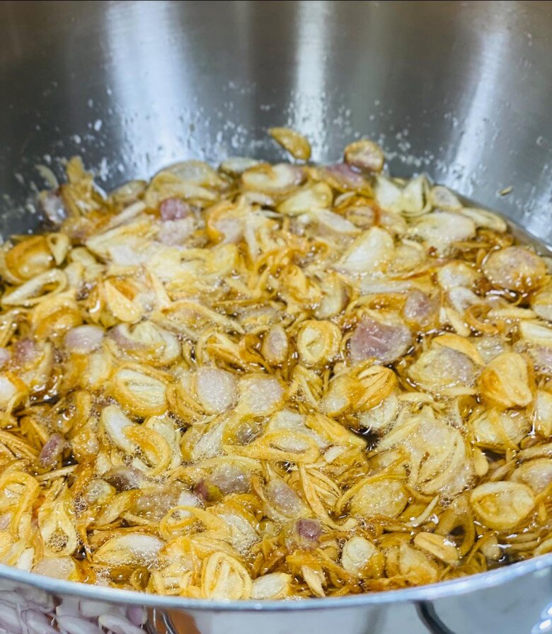 Tuyệt chiêu làm hành phi vừa giòn ngon lại thơm nức, để lâu không ỉu của mẹ đảm Sài Gòn - 6