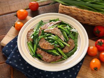 Loại lá mệnh danh là rau của thận, đem xào với gan được món trôi cơm lại bổ