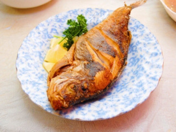 Bếp Eva - Dù rán loại cá gì, chỉ cần nhớ 2 điều này cá luôn giòn rụm, vàng ươm, nguyên vẹn từ đầu đến cuối