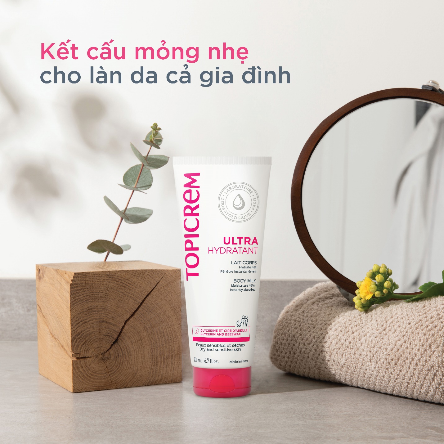 Với thành phần lành tính, sữa dưỡng thể TOPICREM ULTRA-HYDRATANT Lait Corps dành cho cả gia đình