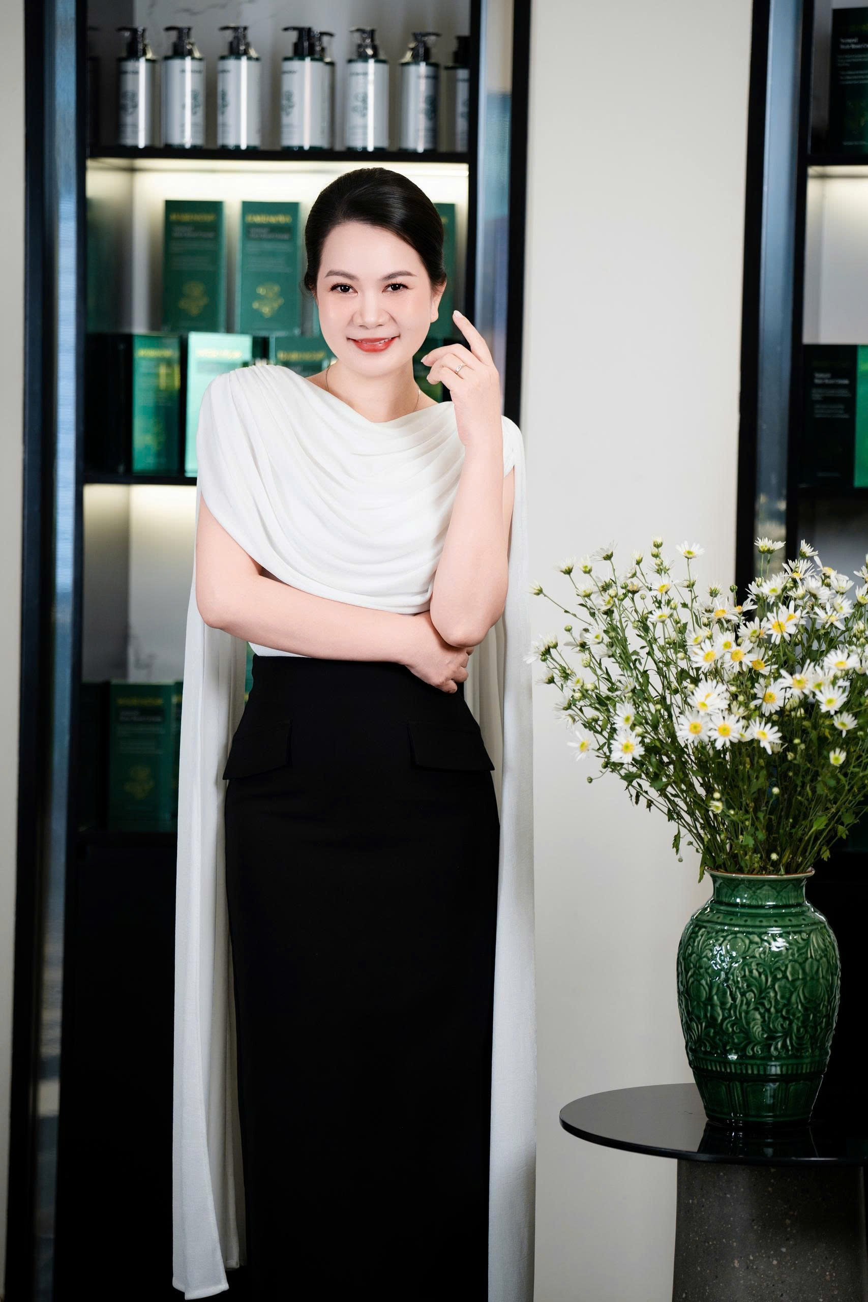 13 năm kinh nghiệm làm đẹp – nền tảng cho bước chuyển mình của ngành tóc