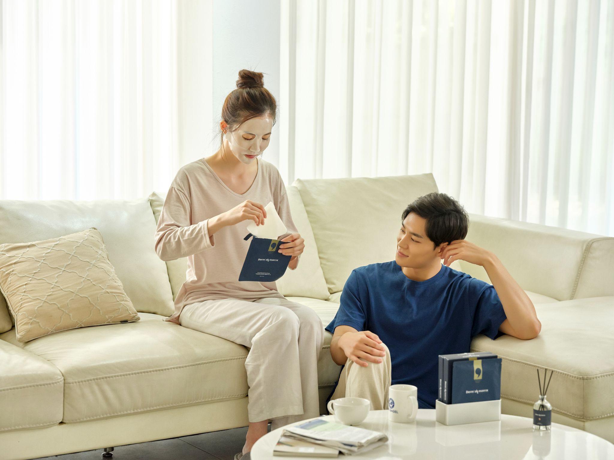 Đằng sau lời đồn về bí quyết trẻ hoá của sao Hàn: U40 vẫn vào vai học sinh cấp 3 - 2