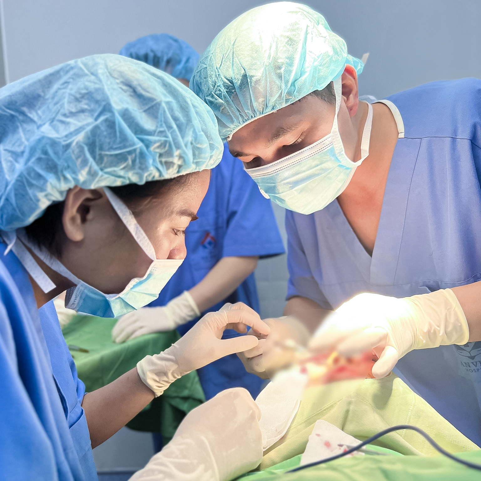 ThS.BS Nguyễn Bá Hưng – Khi cái đẹp bắt đầu từ hai chữ “an toàn” - 3