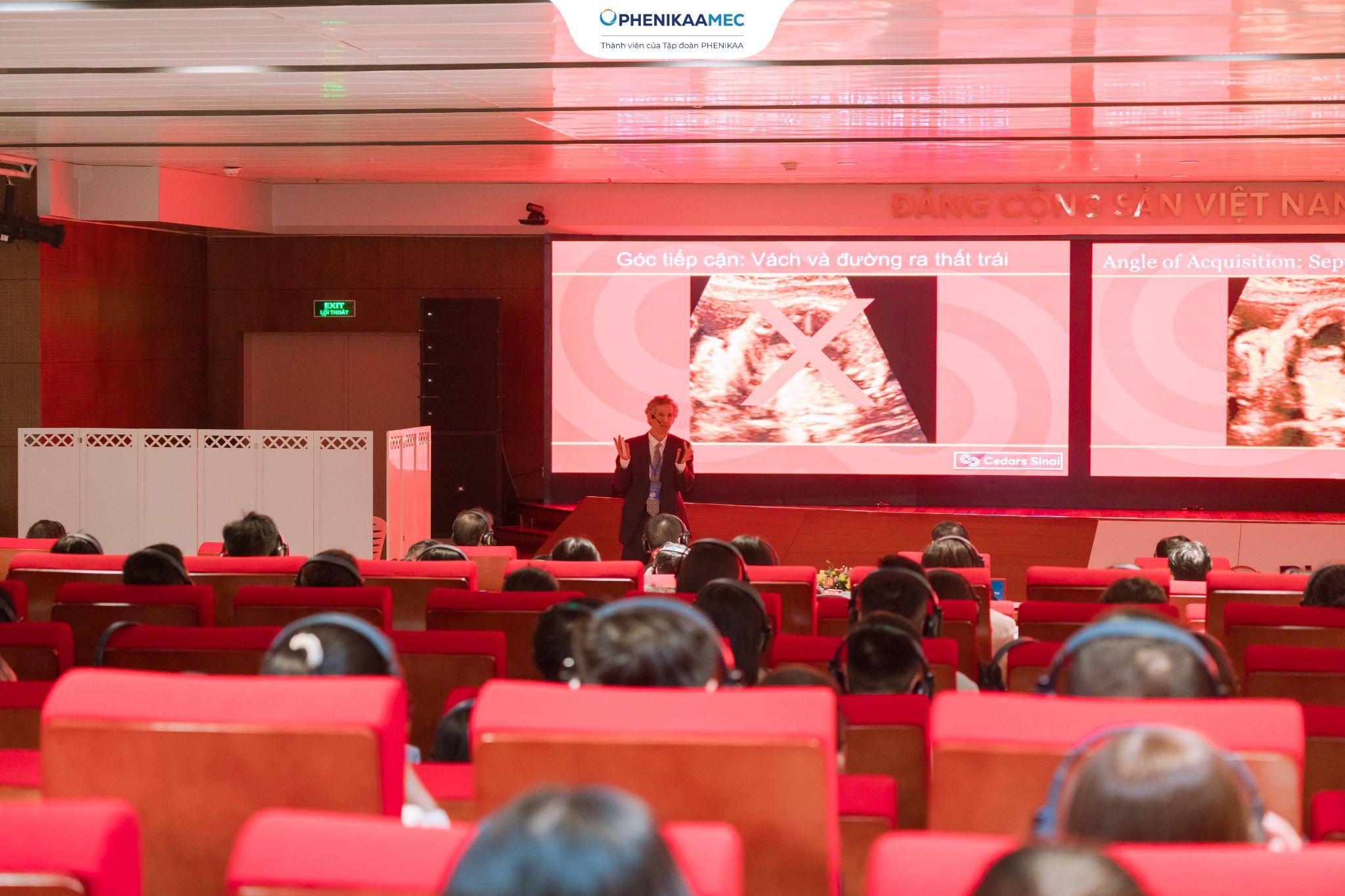 Giáo sư Mark Steven Sklansky trình bày giá trị của siêu âm tim thai trong chẩn đoán