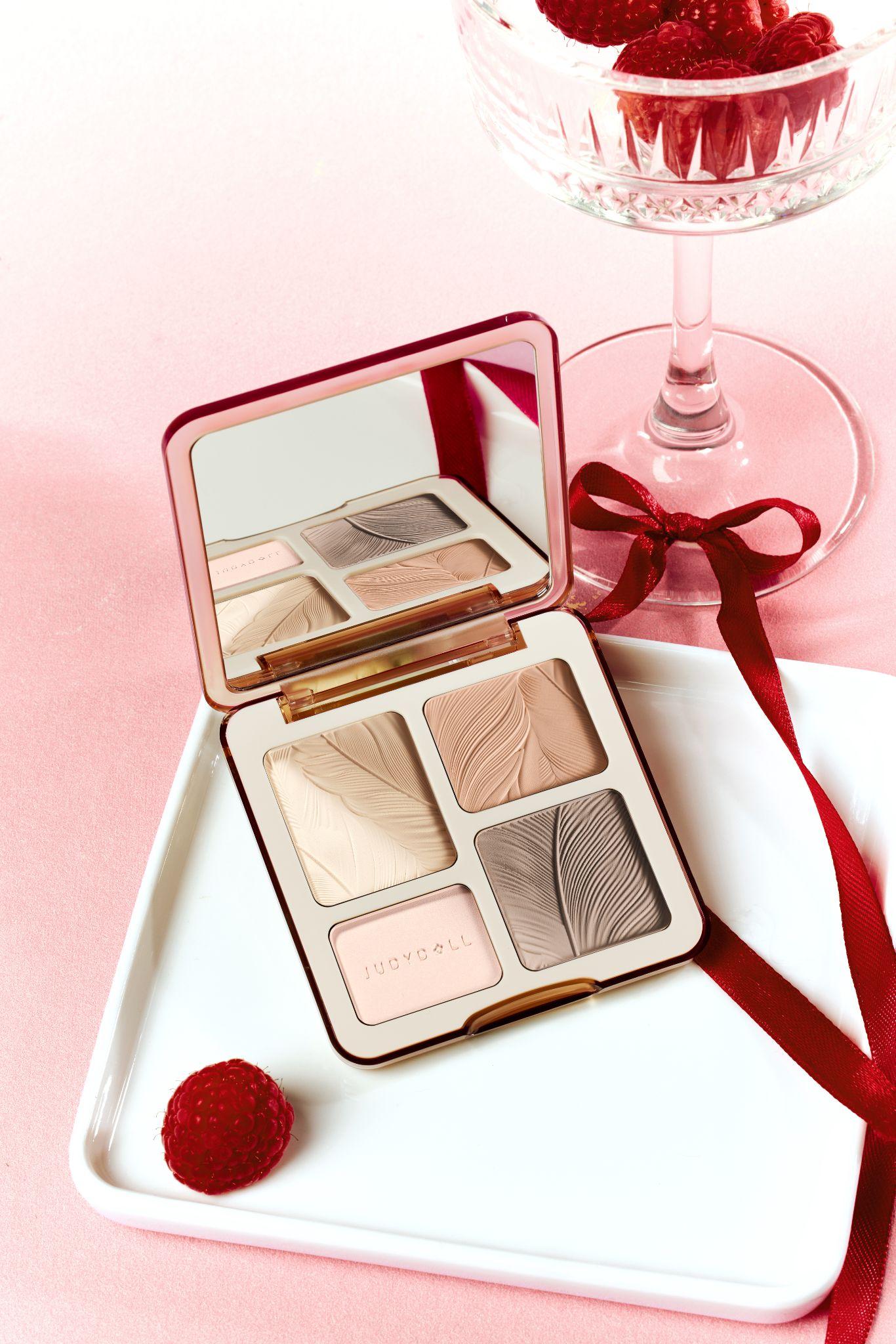 Bắt sáng và tạo khối, rất dễ dàng với bảng khối Judydoll.