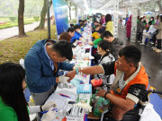 Manulife tổ chức khám sức khỏe miễn phí cho hơn 3.000 người tại Hà Nội