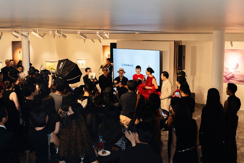 Sự kiện quy tụ hơn 200 khách mời, trong đó có hơn 40 người nổi tiếng và doanh nhân có sức ảnh hưởng.