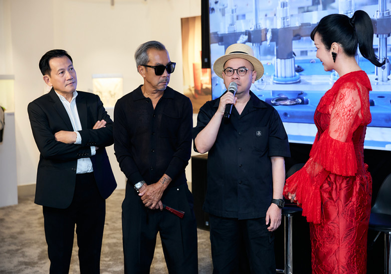 Doanh nhân Nam Phố Xinh chia sẻ về buổi sự kiện do Siêu mẫu Vũ Cẩm Nhung tổ chức tại An Fine Art Gallery hôm 25/10 vừa qua