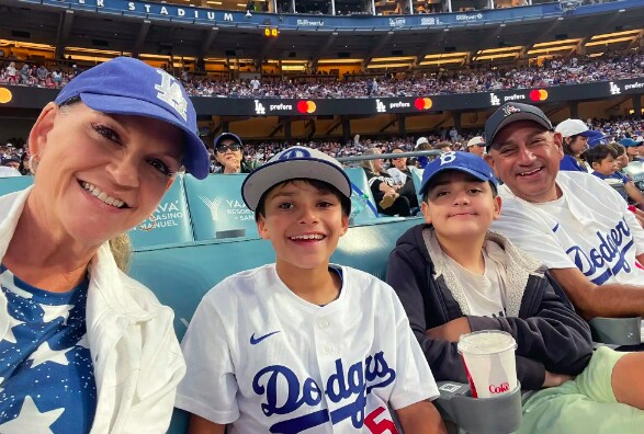 Gia đình Cisneros trong một khoảnh khắc đời thường. 