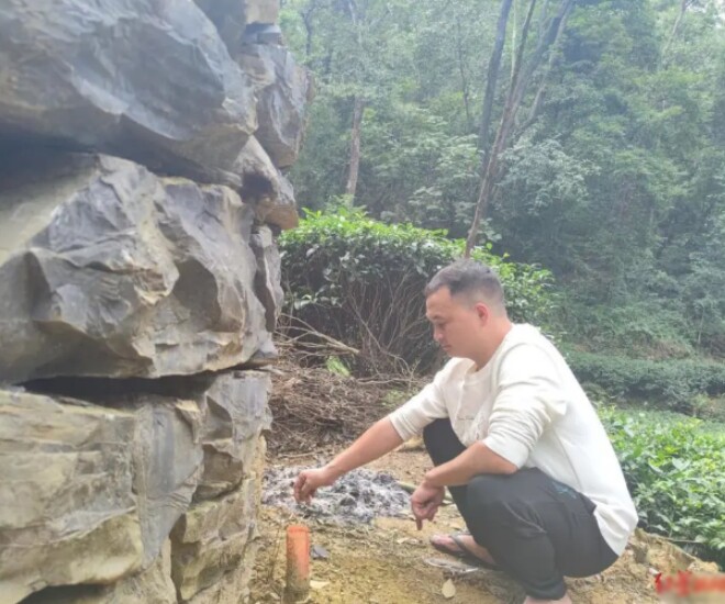 Cậu bé ngày nào giờ trở về nhà khi đã 33 tuổi, hoá giải lời đồn đại “cha bán con” suốt 29 năm - 2
