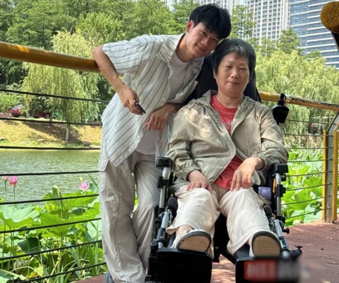 Đến nay, Guo Qiusheng đã nghỉ việc để chăm sóc mẹ được hơn 3 năm.