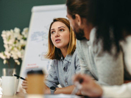 Trắc nghiệm: Bạn có đang xin lỗi quá mức hay biết cách xử lý khôn ngoan?