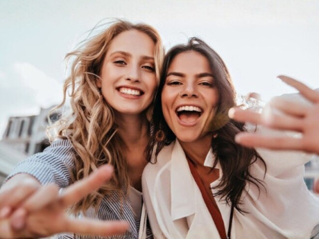 Eva tám - 8 chủ đề người sở hữu trí thông minh xã hội cao không nói, bạn thì sao?