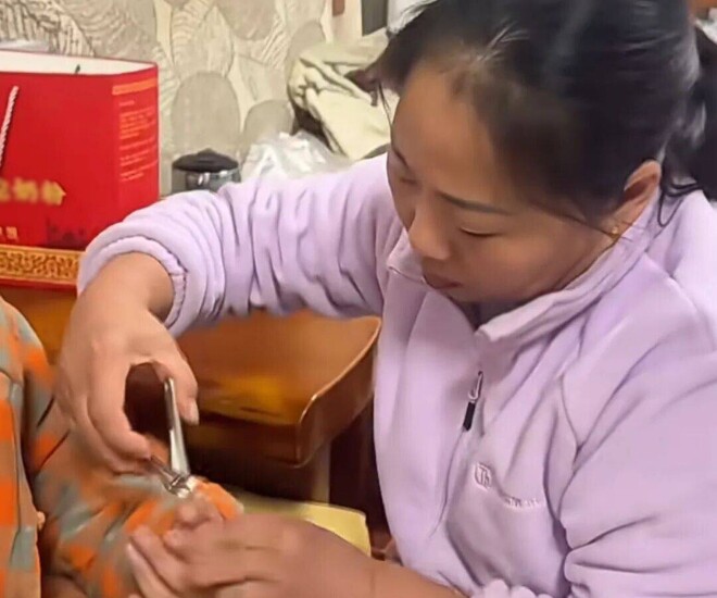 Mẹ chồng vay tiền tỷ chăm sóc con dâu thực vật suốt 5 năm: “Chỉ một tiếng “Mẹ!”, tôi sẽ bảo vệ con cả đờiamp;#34; - 1