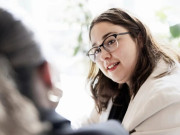 Eva tám - Trắc nghiệm: Bạn đang giúp người khác vì hợp lý hay vì sợ mất lòng?