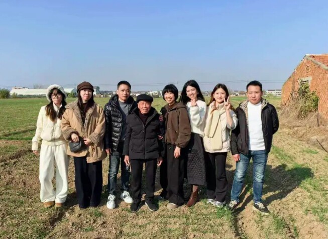 Nhà quá nghèo, cậu bé đi theo người lạ để có miếng ăn, khi thành cụ ông 82 tuổi mới tìm được đường về nhà - 3