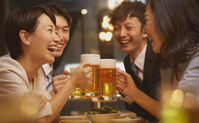 Người khôn ngoan không mời một nhóm đông người đi ăn tối vì 3 điều này - 3