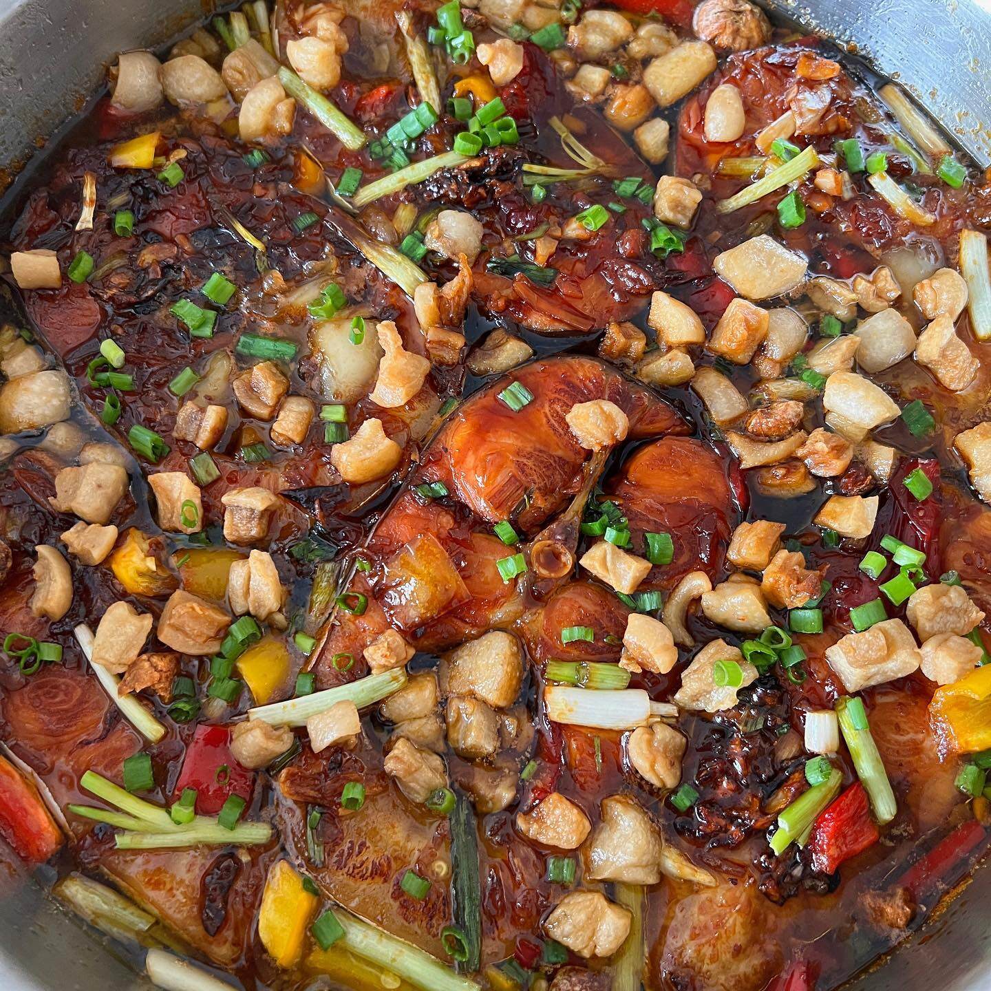 2 con dâu nhà tỷ phú Johnathan Hạnh Nguyễn vừa xinh, vừa được chồng chiều nhưng đảm đang cỡ này! - 4