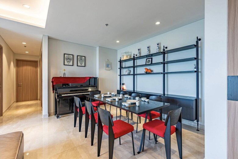 Á hậu Việt sinh con cho bạn trai giấu mặt ở Áo, bé gái về Việt Nam đã ở ngay cơ ngơi trong khu nhà giàu - 9