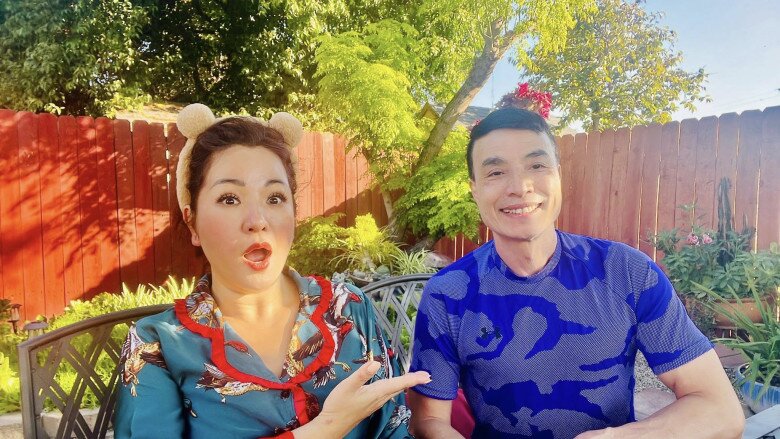 Bố ruột amp;#34;bé Xuân Maiamp;#34; đánh má hồng, mặc đồ nữ, tiết lộ sự thật về con gái và độ amp;#34;chịu chiamp;#34; bất ngờ - 5