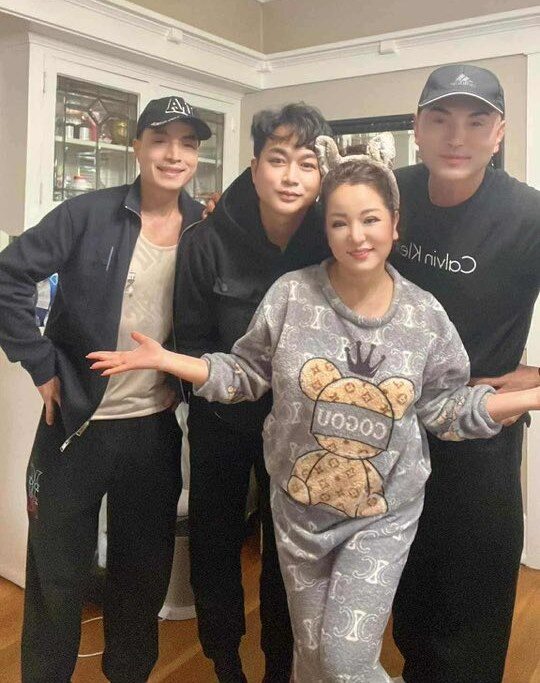 Bố ruột amp;#34;bé Xuân Maiamp;#34; đánh má hồng, mặc đồ nữ, tiết lộ sự thật về con gái và độ amp;#34;chịu chiamp;#34; bất ngờ - 11