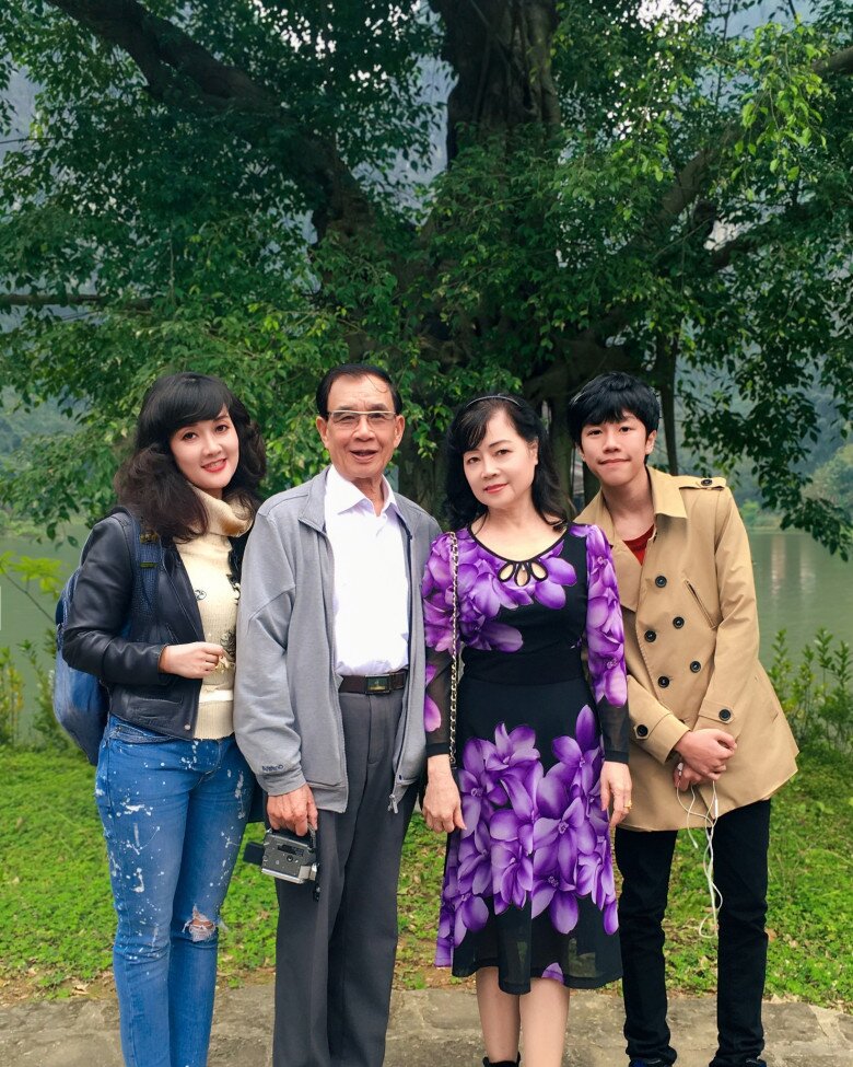 amp;#34;Ông Lạc mà lấy bà Liênamp;#34; - Bố ruột Vân Dung từng được nhắc đến trong Táo Quân: Thời trẻ phong thái cực lãng tử - 9