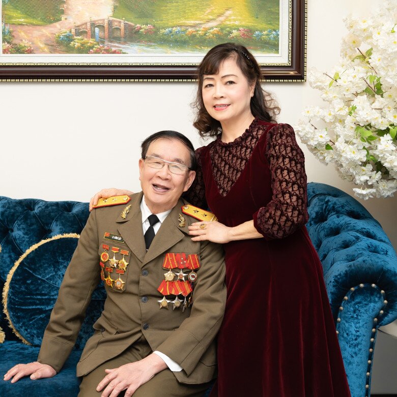 amp;#34;Ông Lạc mà lấy bà Liênamp;#34; - Bố ruột Vân Dung từng được nhắc đến trong Táo Quân: Thời trẻ phong thái cực lãng tử - 1