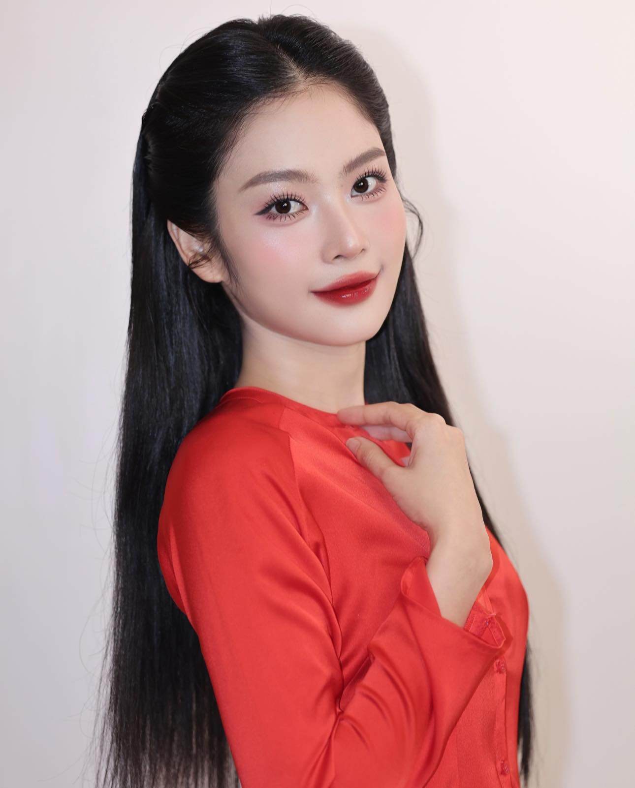 Chị ruột Nam Em: amp;#34;Từ những vết sẹo của bạo lực gia đình, đã có lúc tôi cảm thấy đau đớn và gục ngãamp;#34; - 5