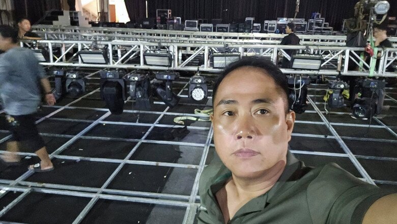 Ông chủ hãng đĩa nổi tiếng cũng là nhà sản xuất hàng loạt chương trình lớn.