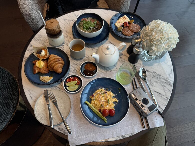 Chủ du thuyền gây tranh cãi trên VTV khoe bữa cơm cùng bạn thân Phương Oanh, khán giả thi nhau nói thiếu 1 thứ! - 13