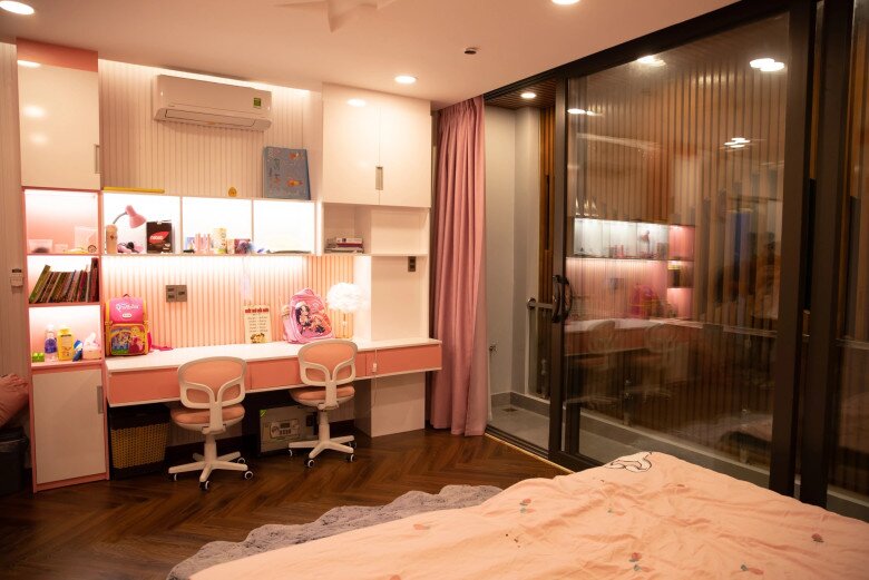 Cơ ngơi đắt giá của 3 sao Việt cùng tuổi 46: Người ở nhà 2.000 cây vàng, người mua cả khách sạn 6 tầng - 7