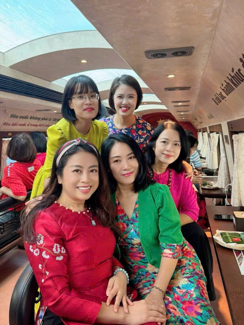 Khánh Thi xúc động gặp lại Tạ Bích Loan sau nhiều năm: Diện mạo, cuộc sống của amp;#34;người đàn bà quyền lựcamp;#34; khi về hưu - 6