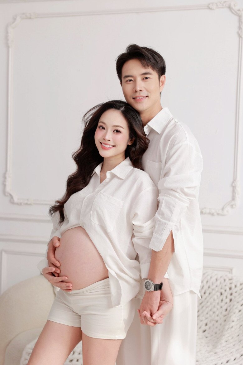 MC có nụ cười đẹp nhất VTV hạ sinh con với amp;#34;Dũng con bác Bơamp;#34;, anh chồng Đỗ Mỹ Linh và dàn sao chúc mừng - 2